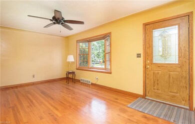 453 W Omar St, Struthers, OH 44471 - photo 3