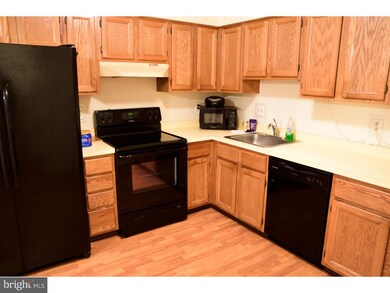 814 Westfield Dr, Cinnaminson, NJ 08077 - photo 2