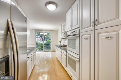 10813 Deborah Dr, Potomac, MD 20854 - photo 7