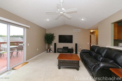 2512 Lawncrest Dr NE, Grand Rapids, MI 49505 - photo 2