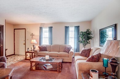 1585 Carrigallen Ln, Columbus, OH 43228 - photo 7