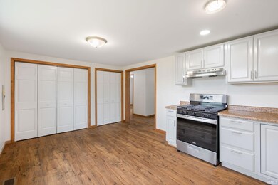 704 S Summit St, Nappanee, IN 46550 - photo 4