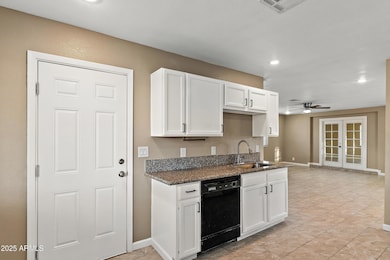 2041 W Hidalgo Ave, Phoenix, AZ 85041 - photo 5