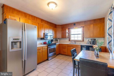 1505 Oak St, Coatesville, PA 19320 - photo 6