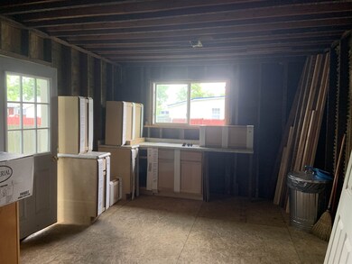 523 W Wilson Ave, Muncie, IN 47305 - photo 3