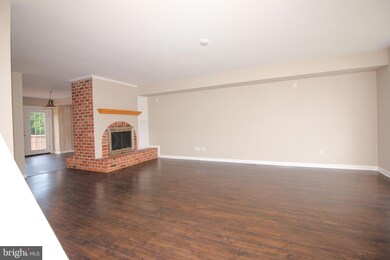 3932 Gatehouse Ln, Skippack, PA 19474 - photo 6