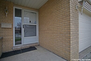 4231 Pinewood Ln, Matteson, IL 60443 - photo 2