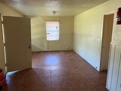 3414 Saint Benedict St, Houston, TX 77021 - photo 2