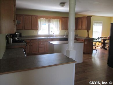 Kitchen The Kitchen is Spacious!