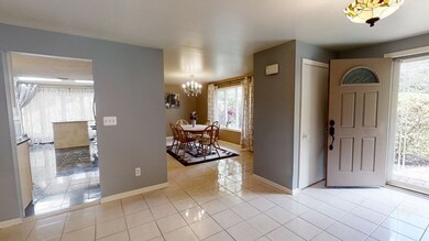 8 Juniper Ln, Framingham, MA 01701 - photo 5