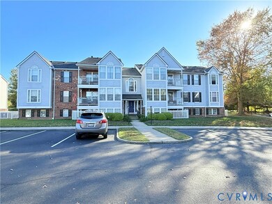 10218 Wolfe Manor Ct unit 308, Glen Allen, VA 23060 - photo 2