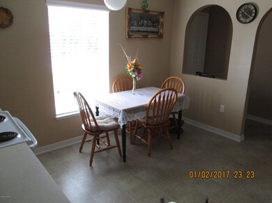 Large Eat-In Area