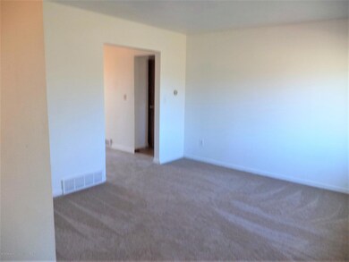 LIVING RM VIEW 2