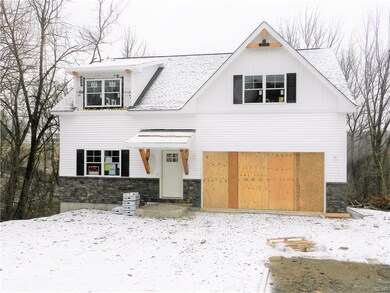 510 Round Table Dr, Nazareth, PA 18064 - photo 2