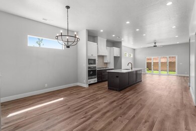 1071 E Coyote Crest Dr, Washington, UT 84780 - photo 7