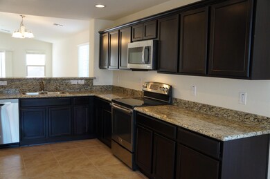 Kitchen w/granite