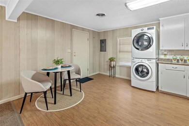 203 N Craig St, Jennings, LA 70546 - photo 5