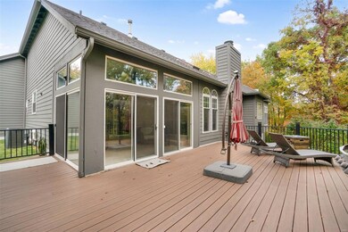 Maintenance free deck off 3 seasons room perfect f