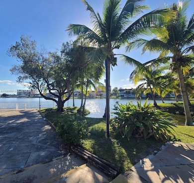 1450 NE 191st St unit 404, Miami, FL 33179 - photo 2