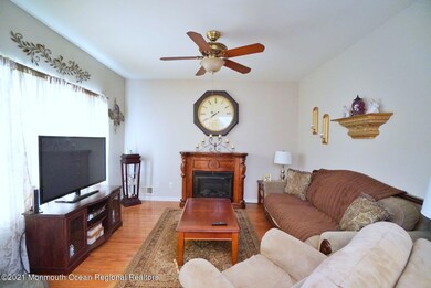 385 Ocean Blvd, Keyport, NJ 07735 - photo 4