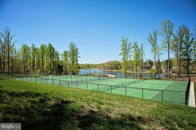 3834 Effie Fox Way unit 905B, Upper Marlboro, MD 20774 - photo 6