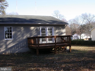 22407 Sandra Ln, California, MD 20619 - photo 2