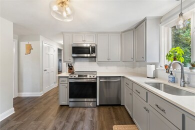155 Kiwanee Rd, Warwick, RI 02888 - photo 4