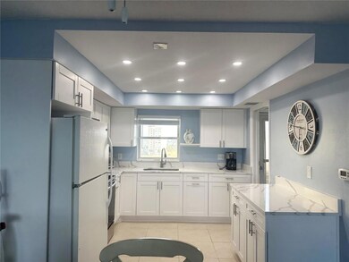 Columbia Towers at Sea Towers unit 804, Saint Petersburg, FL 33708 - photo 4