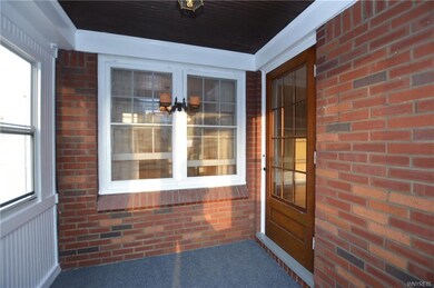 Enclosed entryway