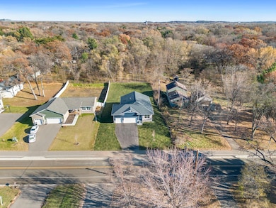 7625 Pleasant View Dr, Saint Paul, MN 55112 - photo 5