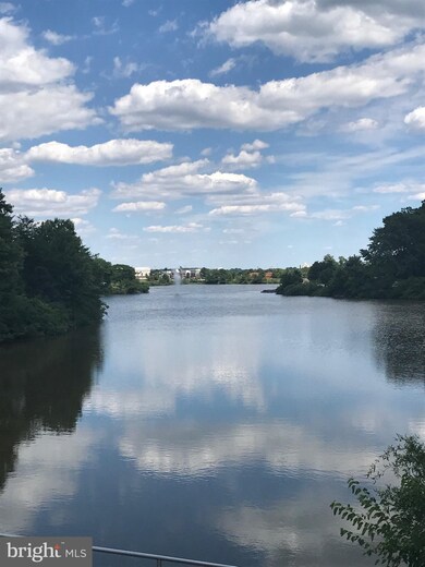 14104 Oakpointe Dr, Laurel, MD 20707 - photo 3