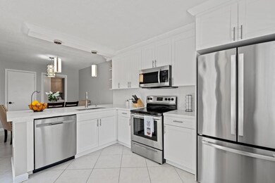 10 Amherst Ct unit D, Royal Palm Beach, FL 33411 - photo 3