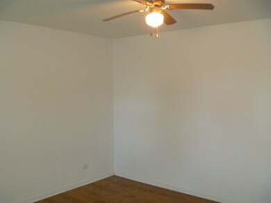 79 Sparrow Rd, Carpentersville, IL 60110 - photo 2