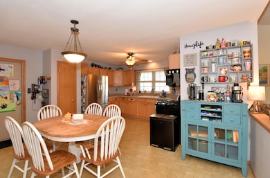 1087 Cleveland Ave, Hartford, WI 53027 - photo 7