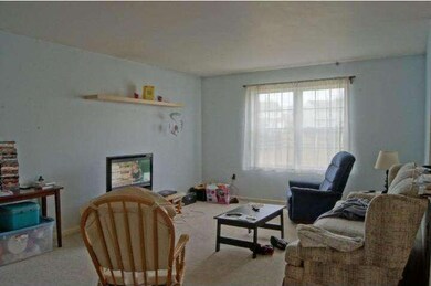 1091 Walnut St, Honey Brook, PA 19344 - photo 4