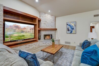 006_Family Room Area