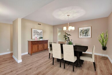 4 Virtual Dining room