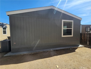 350 E San Jacinto Ave unit 40, Perris, CA 92571 - photo 3