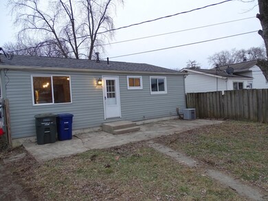 2080 Shawbury Ct W, Columbus, OH 43229 - photo 4