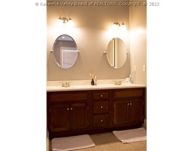 Master Bath/Spa.