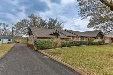 610 Melody Ln, Gainesville, TX 76240 - photo 2