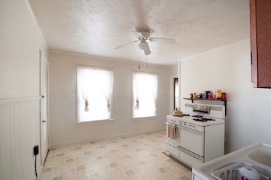 39-41 Malden St, Springfield, MA 01108 - photo 3