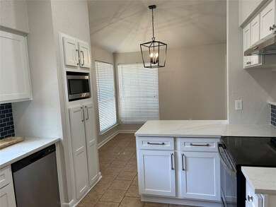 8639 Sunny Ridge Dr, Houston, TX 77095 - photo 7