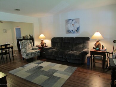 154 Castleton Dr, Toms River, NJ 08757 - photo 3