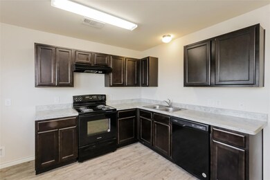 1507 Bobolink, Ennis, TX 75119 - photo 6