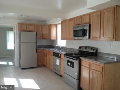 545 N Oakland Ave, Runnemede, NJ 08078 - photo 3