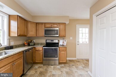 317 Walton St, Strasburg, VA 22657 - photo 6