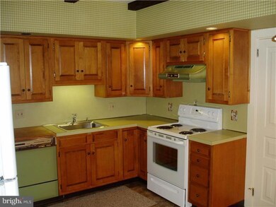 325 E Philadelphia Ave unit B, Boyertown, PA 19512 - photo 7