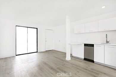 6745 Laurel Canyon Blvd unit 205, North Hollywood, CA 91606 - photo 3