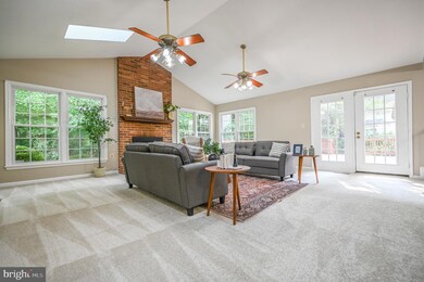 9513 Sloop Ct, Burke, VA 22015 - photo 5